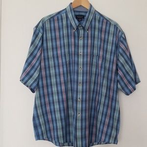 Van Heusen Men's Button-Down,‎ Wrinkle-Free, Short-Sleeve Shirt XL!